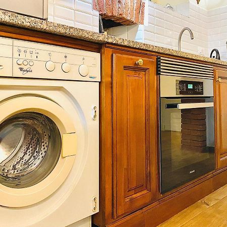 Exquisitely Renovated And Centrally Located Apartment With Free Parking Torino Esterno foto