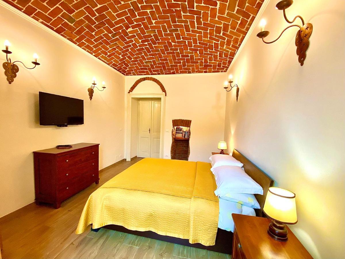 Exquisitely Renovated And Centrally Located Apartment With Free Parking Torino Esterno foto
