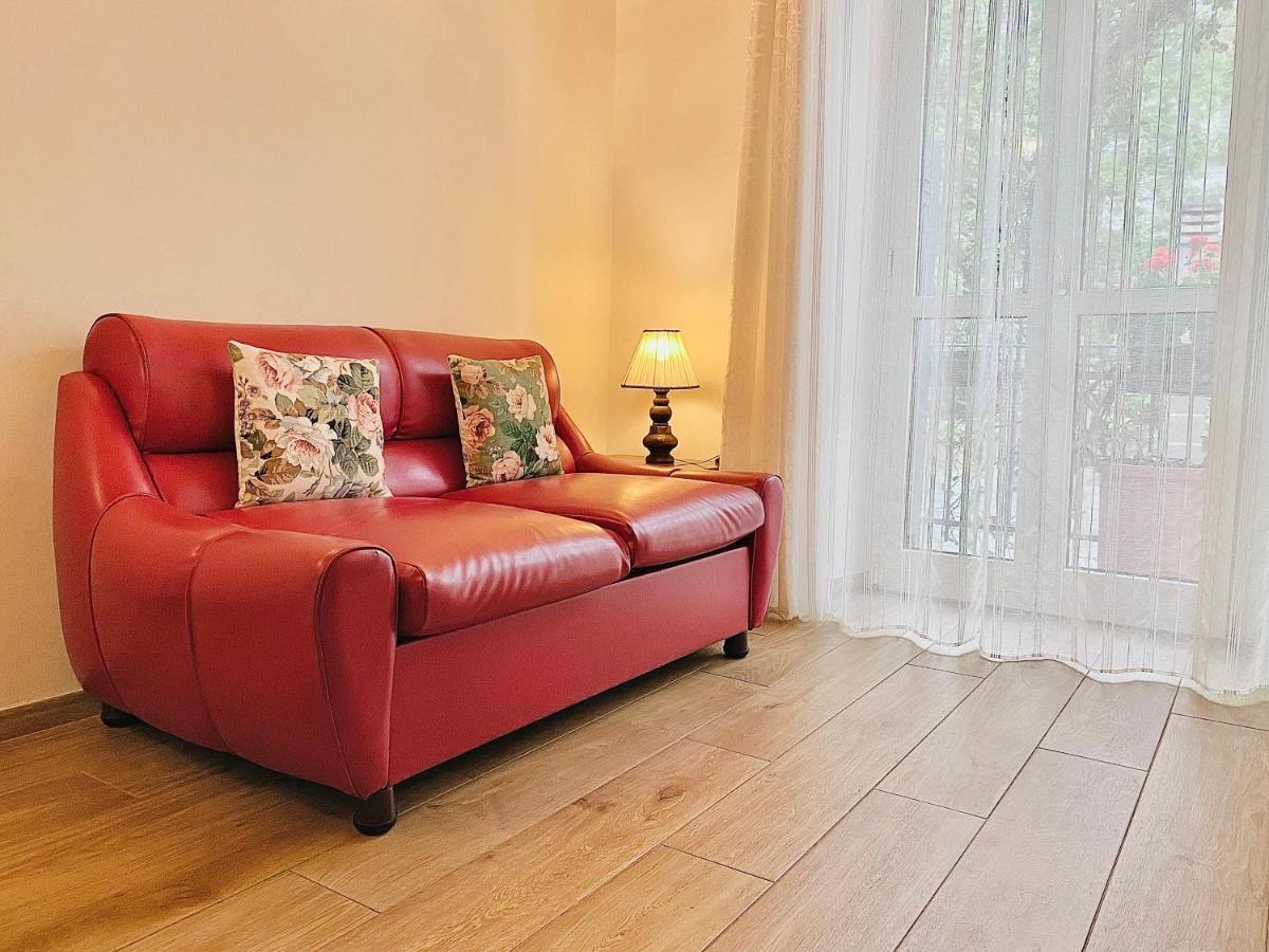 Exquisitely Renovated And Centrally Located Apartment With Free Parking Torino Esterno foto