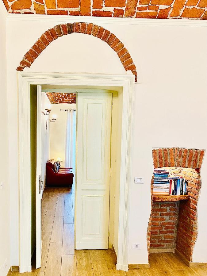 Exquisitely Renovated And Centrally Located Apartment With Free Parking Torino Esterno foto